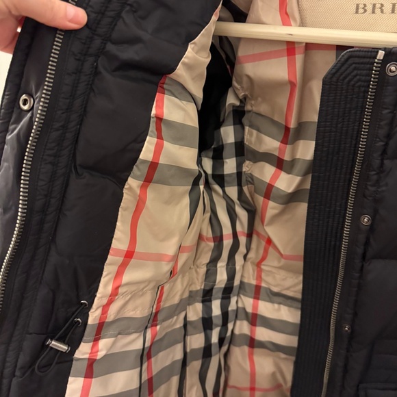 Burberry Brit Puffer Jacket in Black, size Medium - Picture 4 of 14